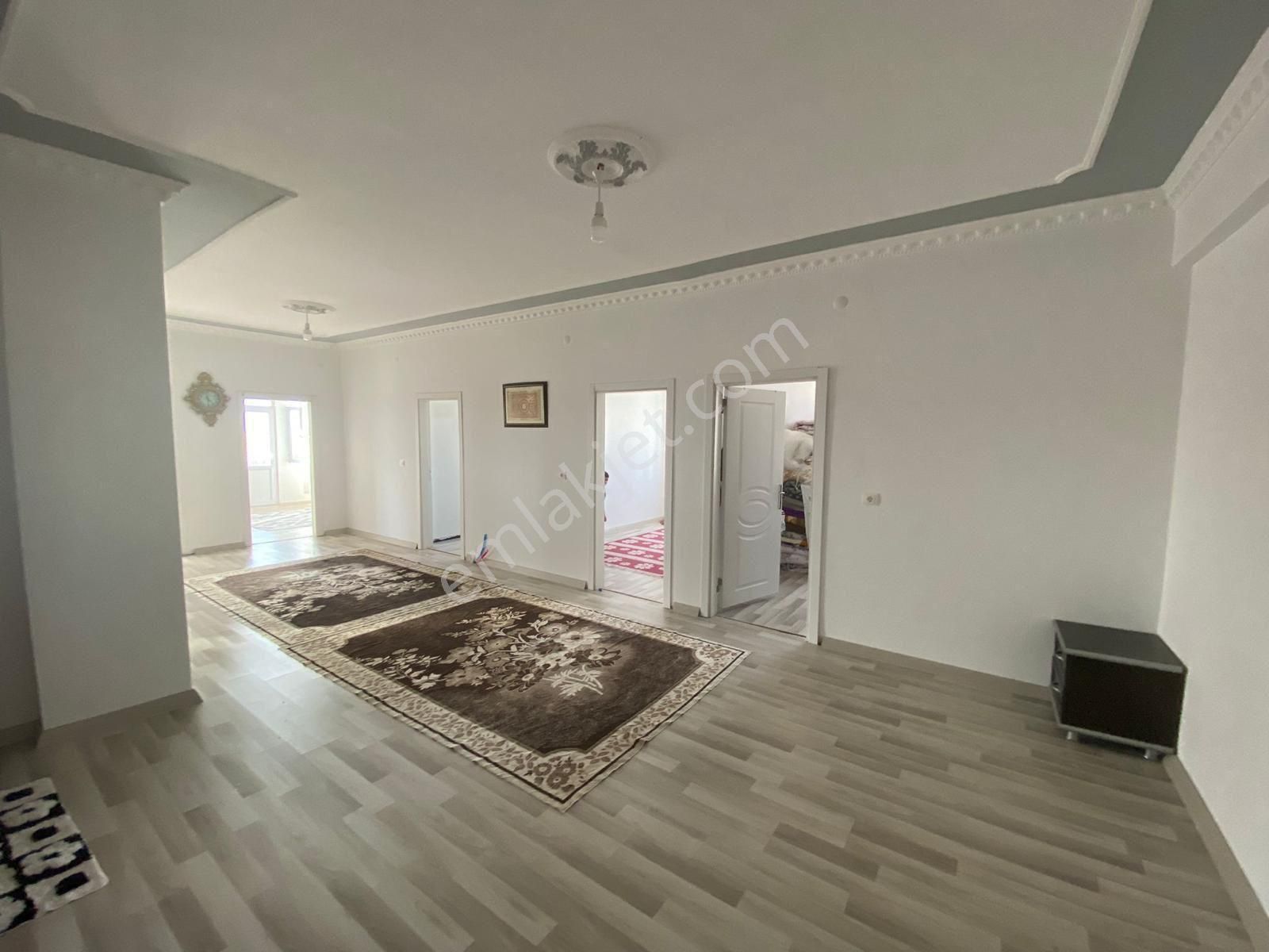 Çelikevlerde Kiralik 3+1 Daire