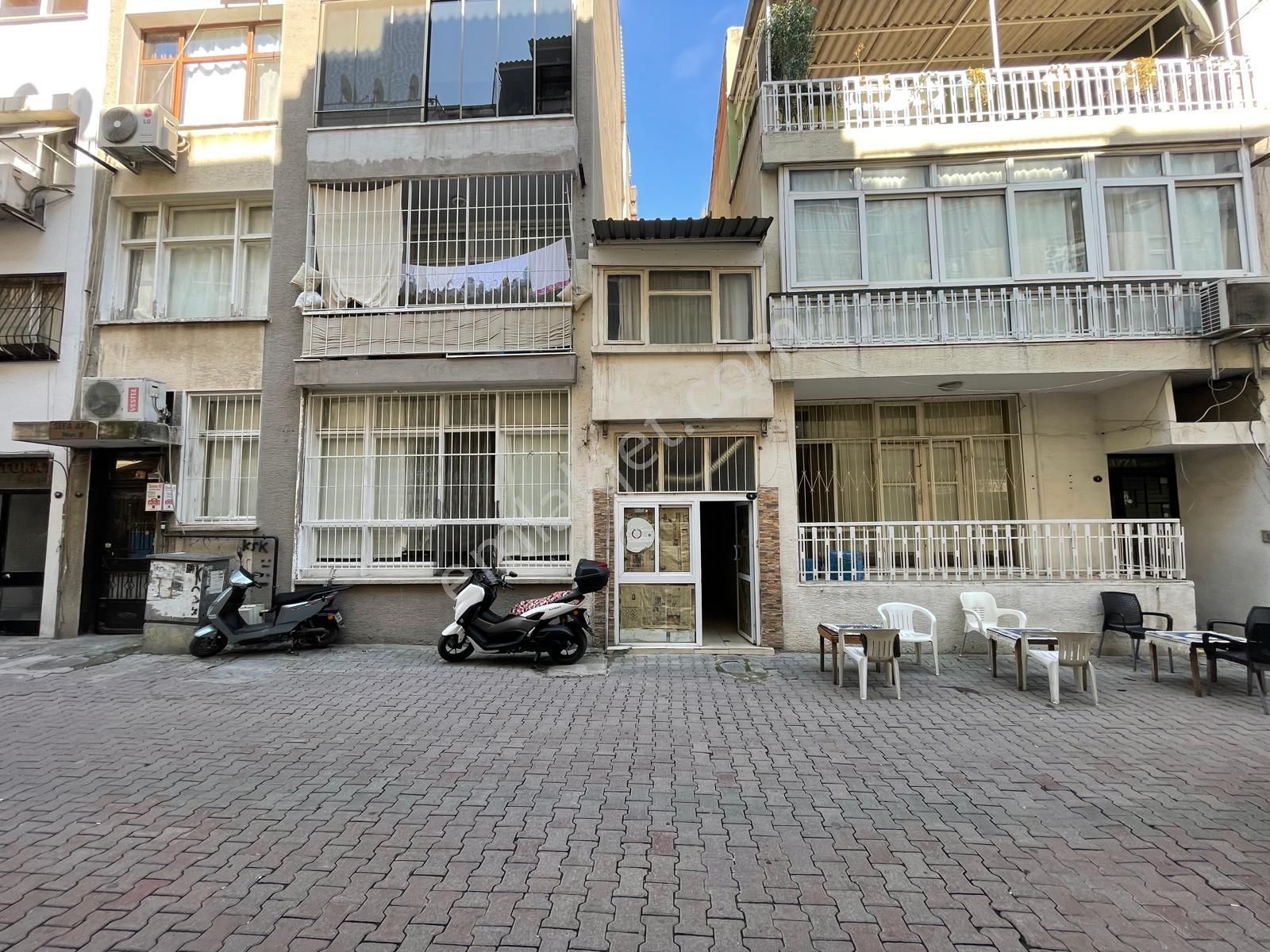 Karşıyaka Çarşıda Yatırımlık Satılık Bina - Görsel 4