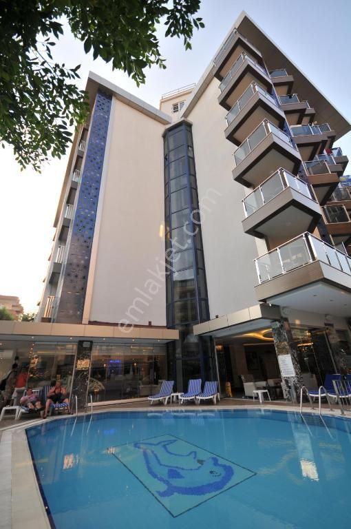 Alanya Kızlar Pınarı Satılık Otel Denize 400 Metre Kleopatra'da 81 Odalı 4 Yıldızlı Satılık Otel