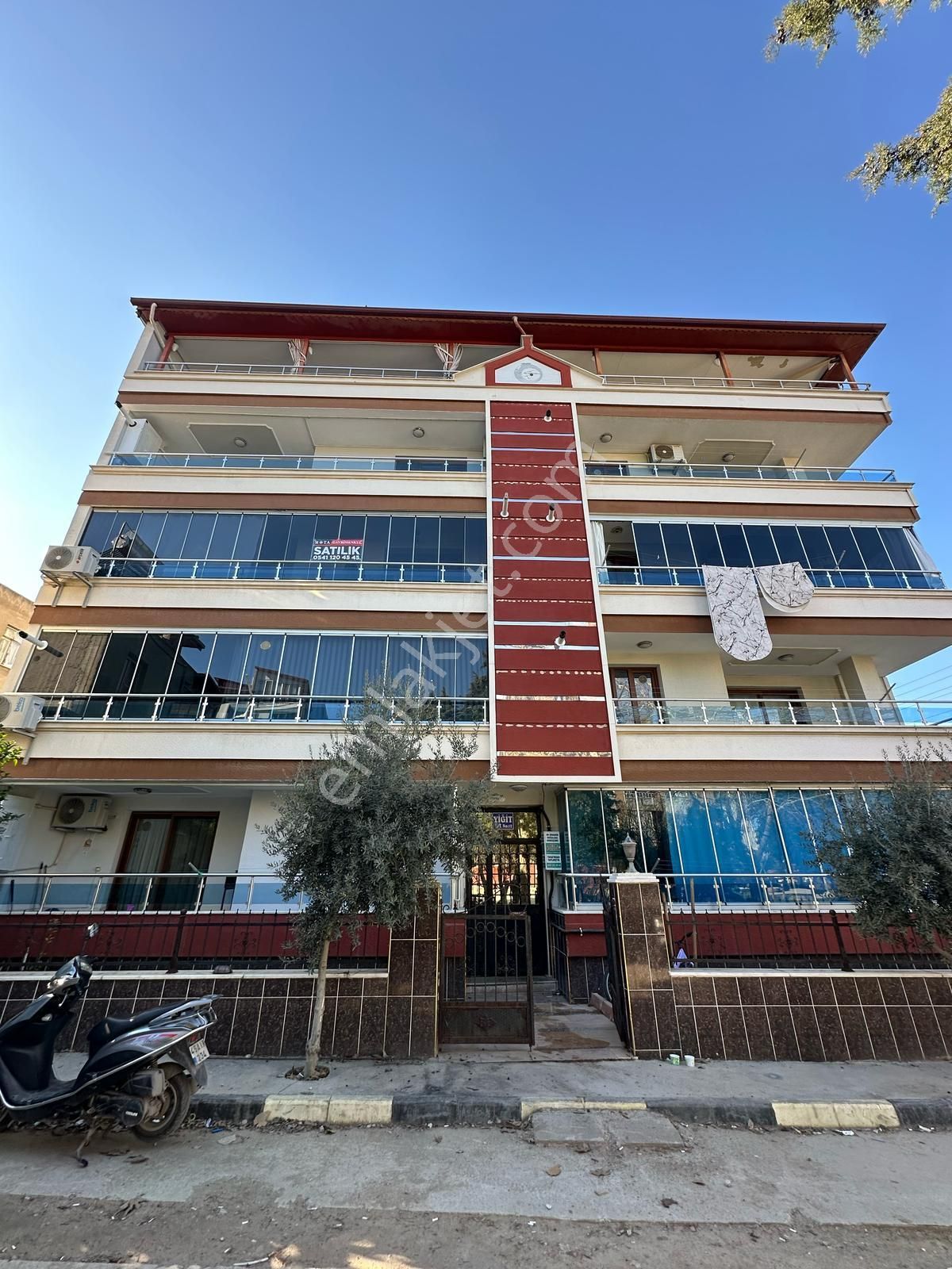 Alaşehir Hacıbey Satılık Daire 🏠rota Gayrimenkul'den Hacıbey Mah.'de 3+1 Satılık Açık Mutfak Daire🏠