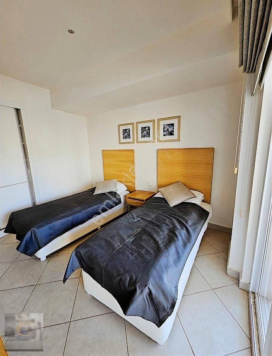 Kuşadası Golf Resort'te Satılık Denız Manzaralı 2+1 Çatı Dubleks - Görsel 8