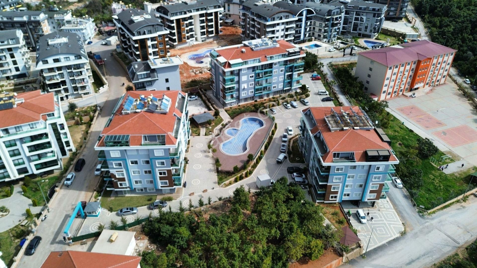 Antalya Alanya Satılık Residence Oba Bölgesin'de 3+1 Lüks Satılık Daire