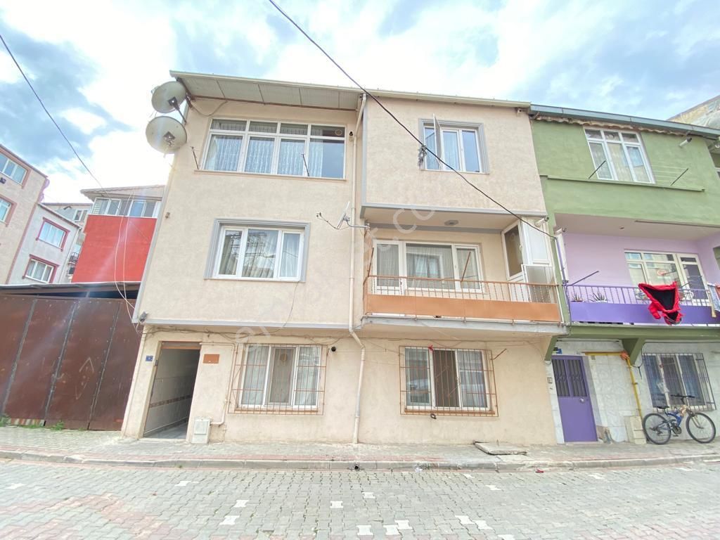 Gemlik Eşref Dinçer Satılık Daire Gemlik Perşembe Pazarı Civarı 2+1 Satılık Daire