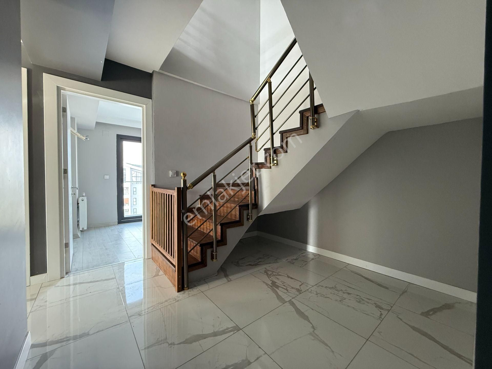 Toros Caddesinde 260 M2 5+1 Dubleks Kiralık Daire - Görsel 18