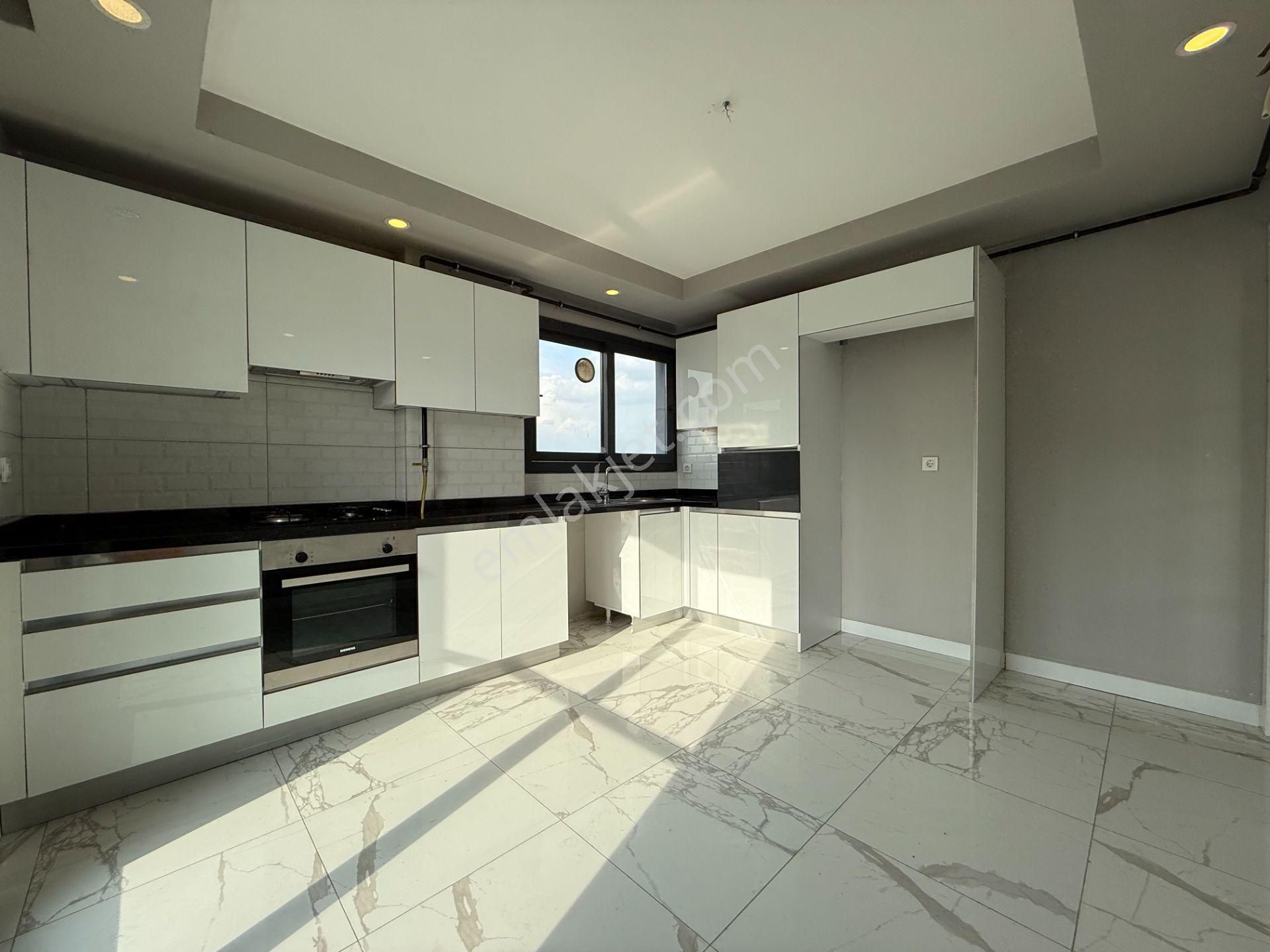 Toros Caddesinde 260 M2 5+1 Dubleks Kiralık Daire - Görsel 7