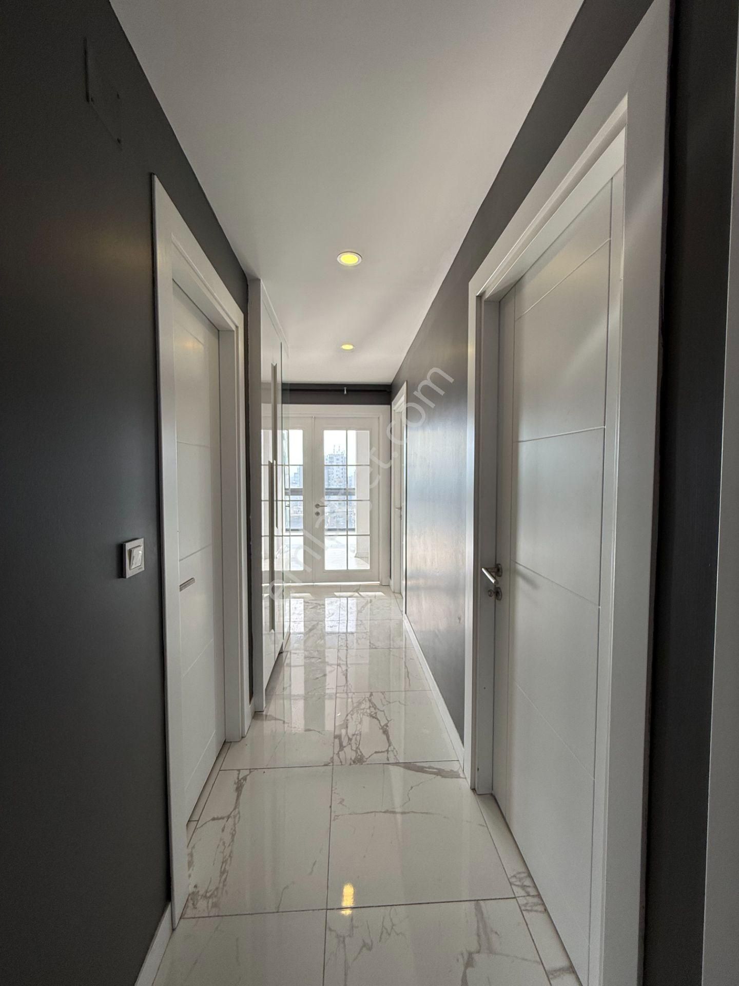 Toros Caddesinde 260 M2 5+1 Dubleks Kiralık Daire - Görsel 19