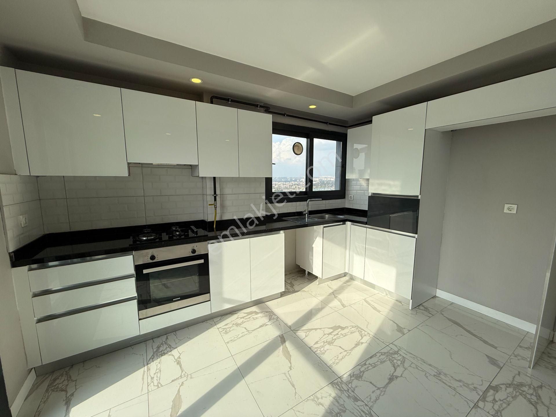 Toros Caddesinde 260 M2 5+1 Dubleks Kiralık Daire - Görsel 8