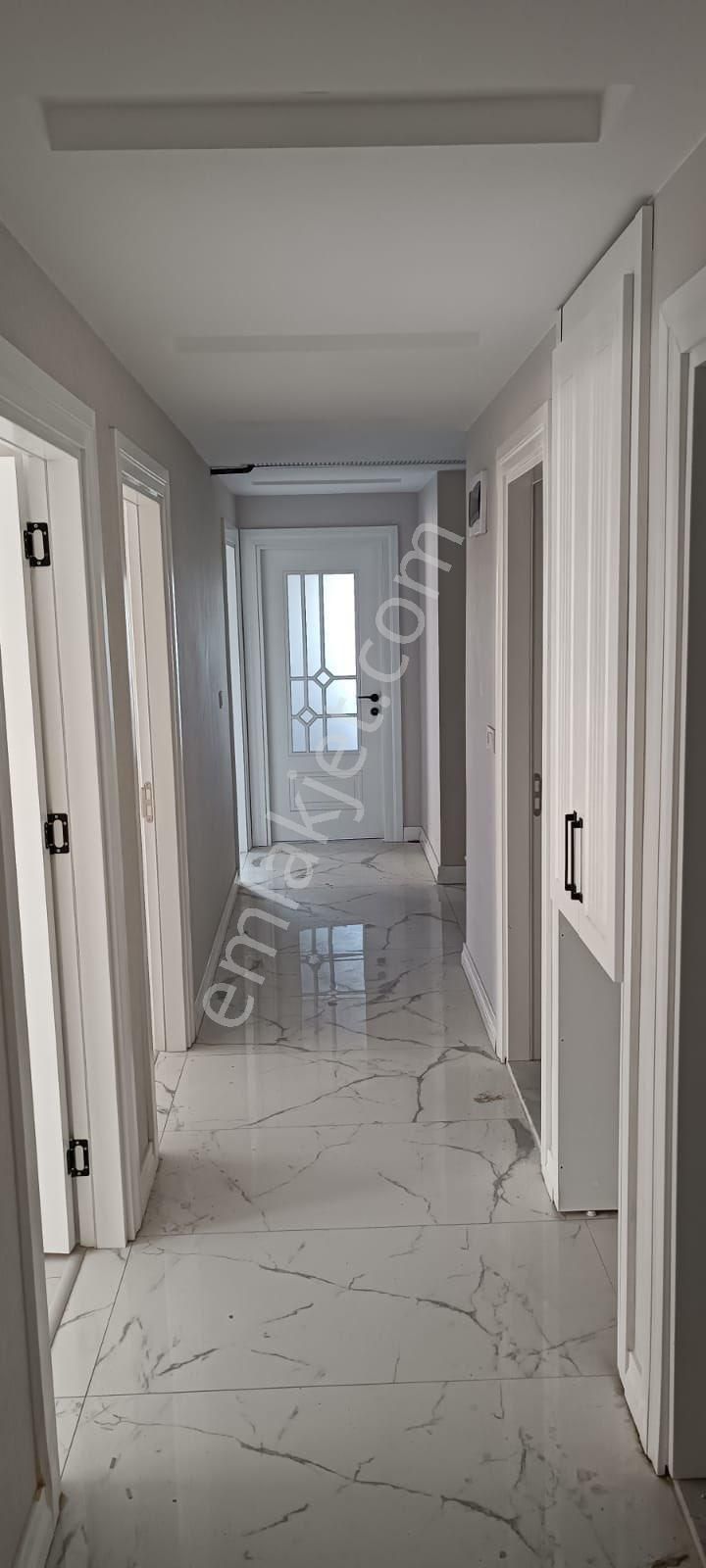 Tarsus Kırklarsırtı Kiralık Daire Özkan Emlaktan İncilikuyu Mah. 4+1 Petek Kombili Kiralık Daire