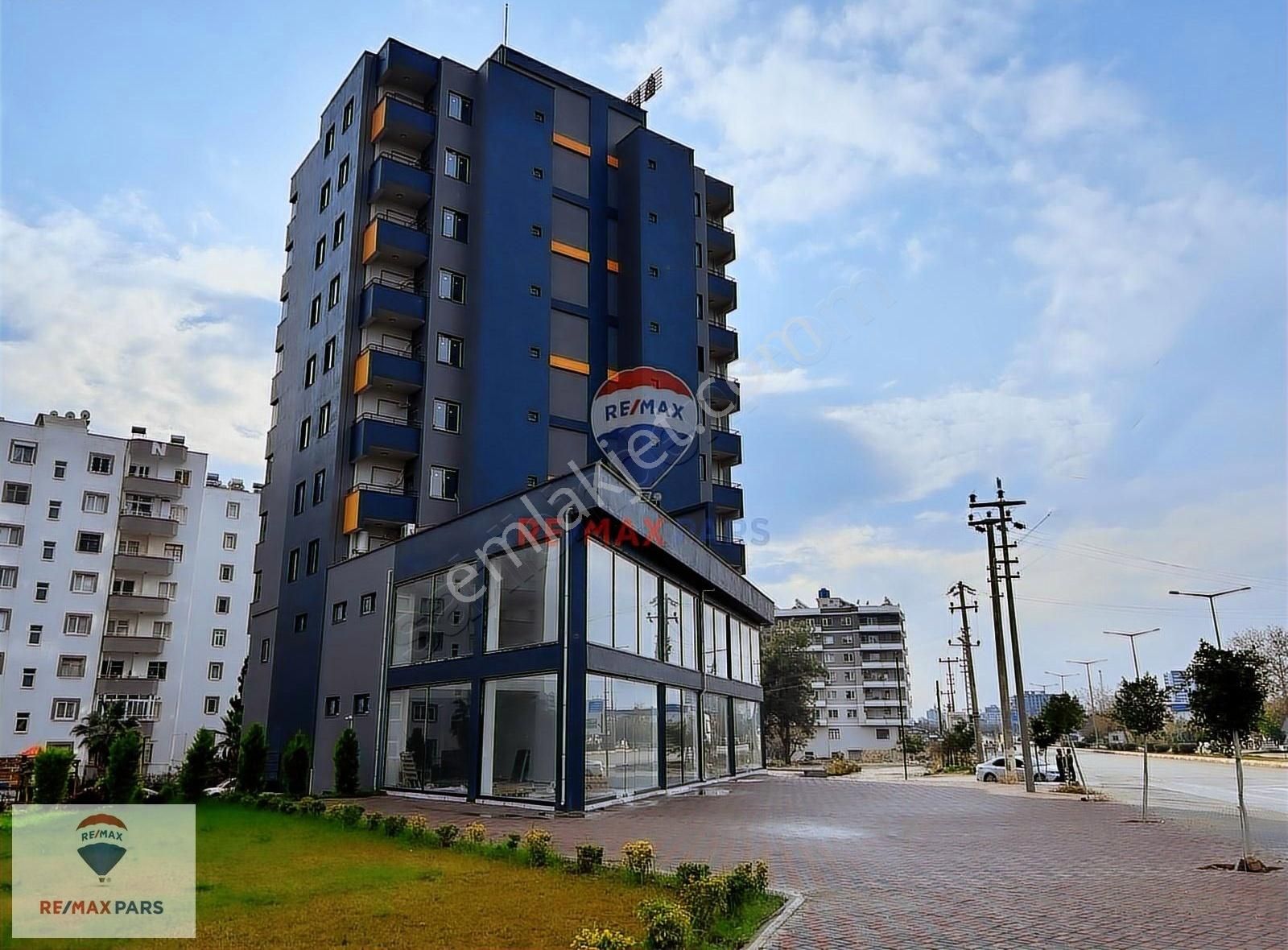 Erdemli Çeşmeli Satılık Daire Remax Pars'tan Tece'de Havuzlu Site İçerisinde Eşyalı 1+1