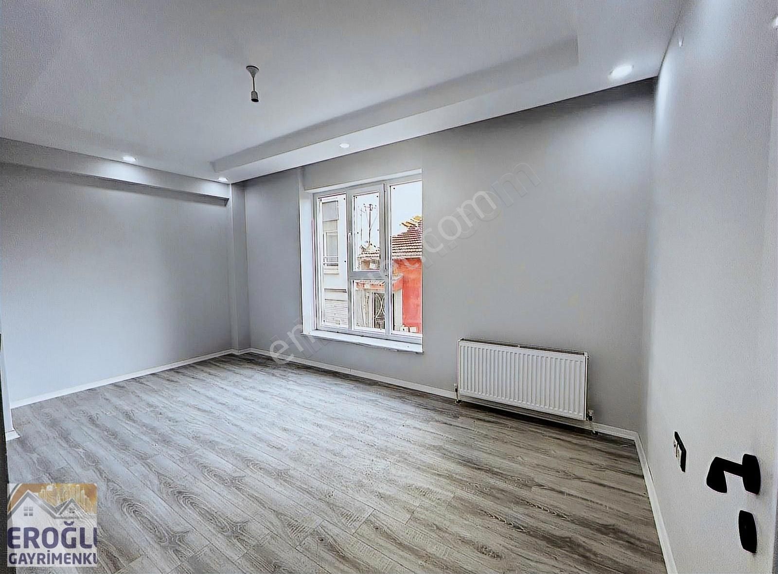 Tepebaşı Çamlıca Kiralık Daire Eroglu Emlak*cadde Üstü Geniş Cam Balkonlu Ferah 2+0 Daire