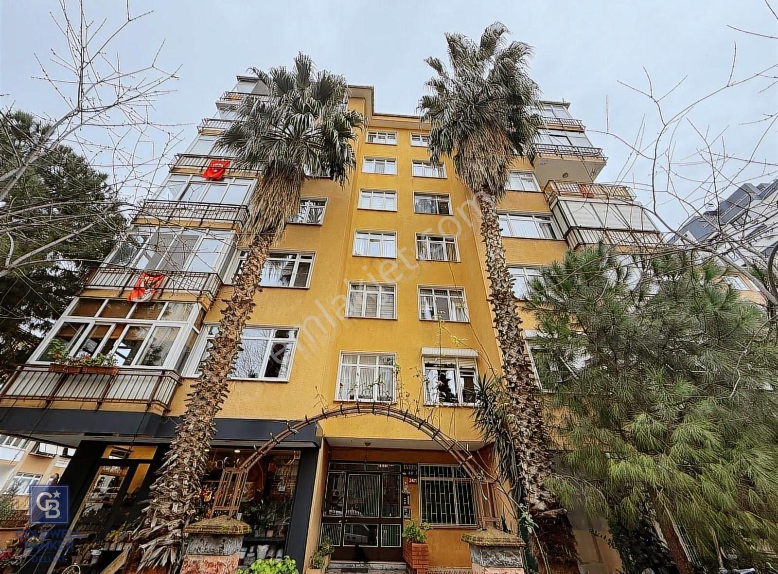 Kadıköy Kozyatağı Satılık Daire Kozyatağı'nda Cadde Üzerinde Satılık 3+1 Daire