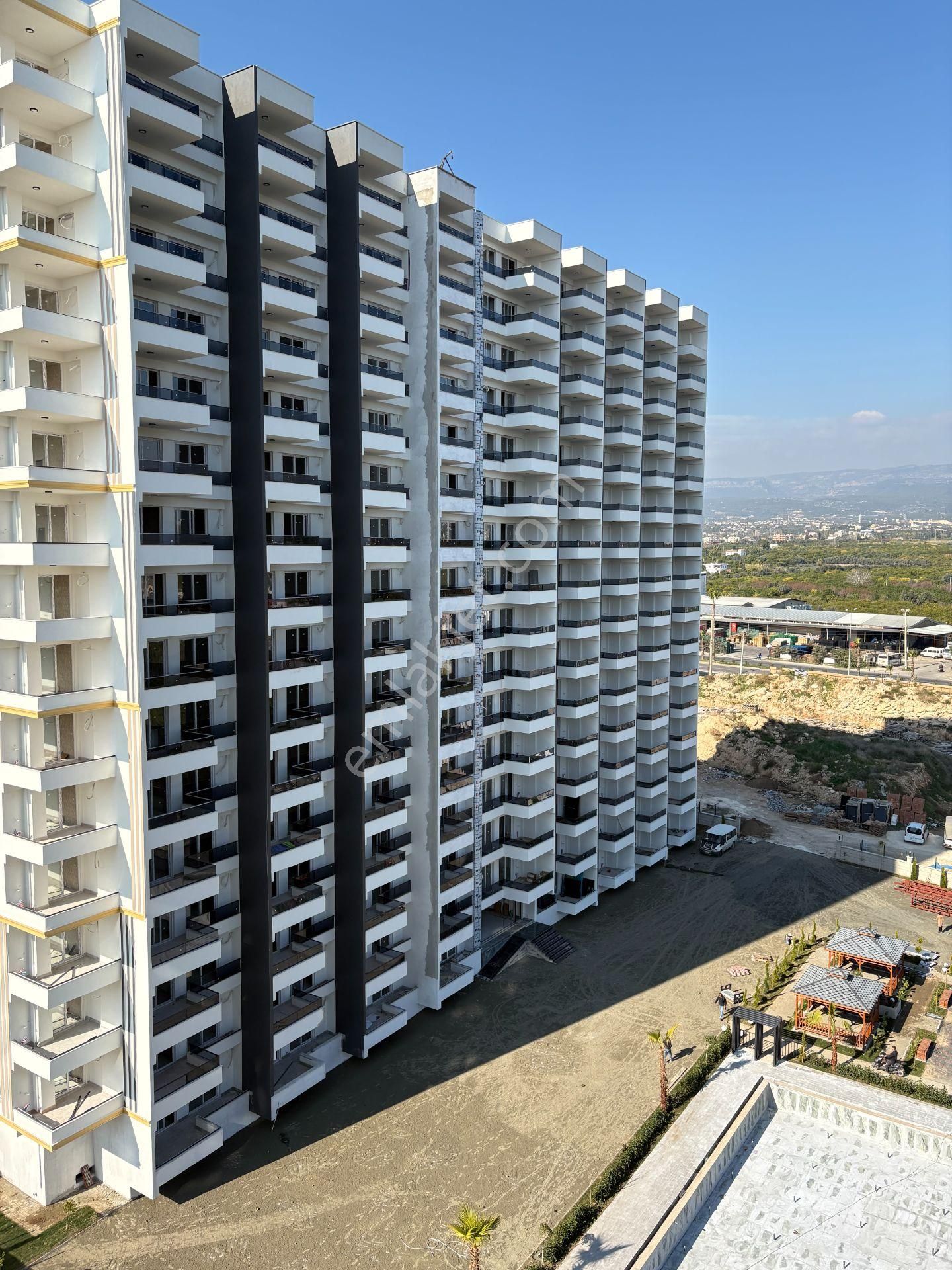 Royal Emlaktan Erdemli Tömük Mah Satılık Sıfır 1+1 Yazlık 65m2 Daire - Görsel 3