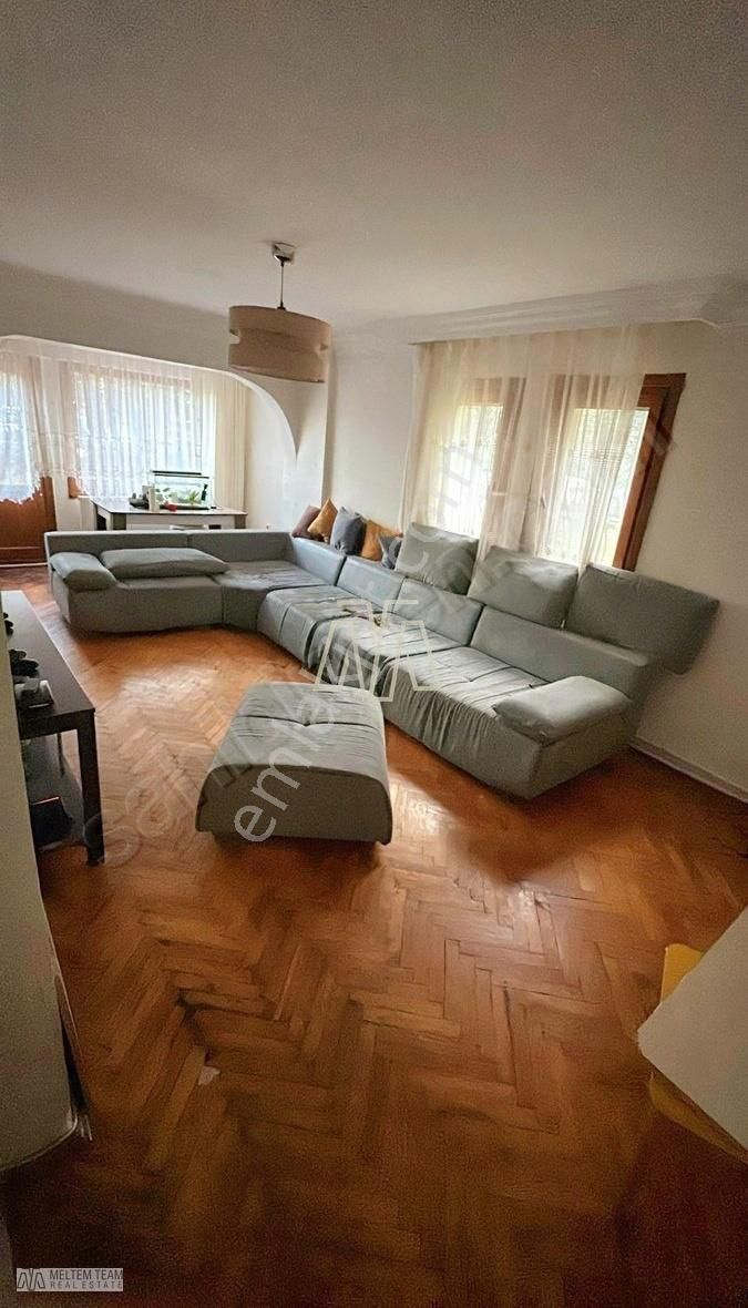 Sarıyer Tarabya Satılık Daire Tarabya Sanatçılar Sitesi'nde Acil Satılık 3+1 Bahçe Katı !!!