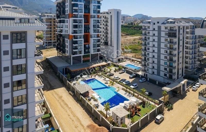 Alanya Mahmutlar Satılık Daire Alanya Mahmutlar Mah, Full Aktiviteli Sitede 2+1 Eşyalı Daire