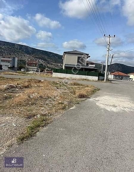 Karaburun Mordoğan Satılık Ticari İmarlı Bulut Emlaktan Merkezi Yerde Köşe Parsel Ticari Konut