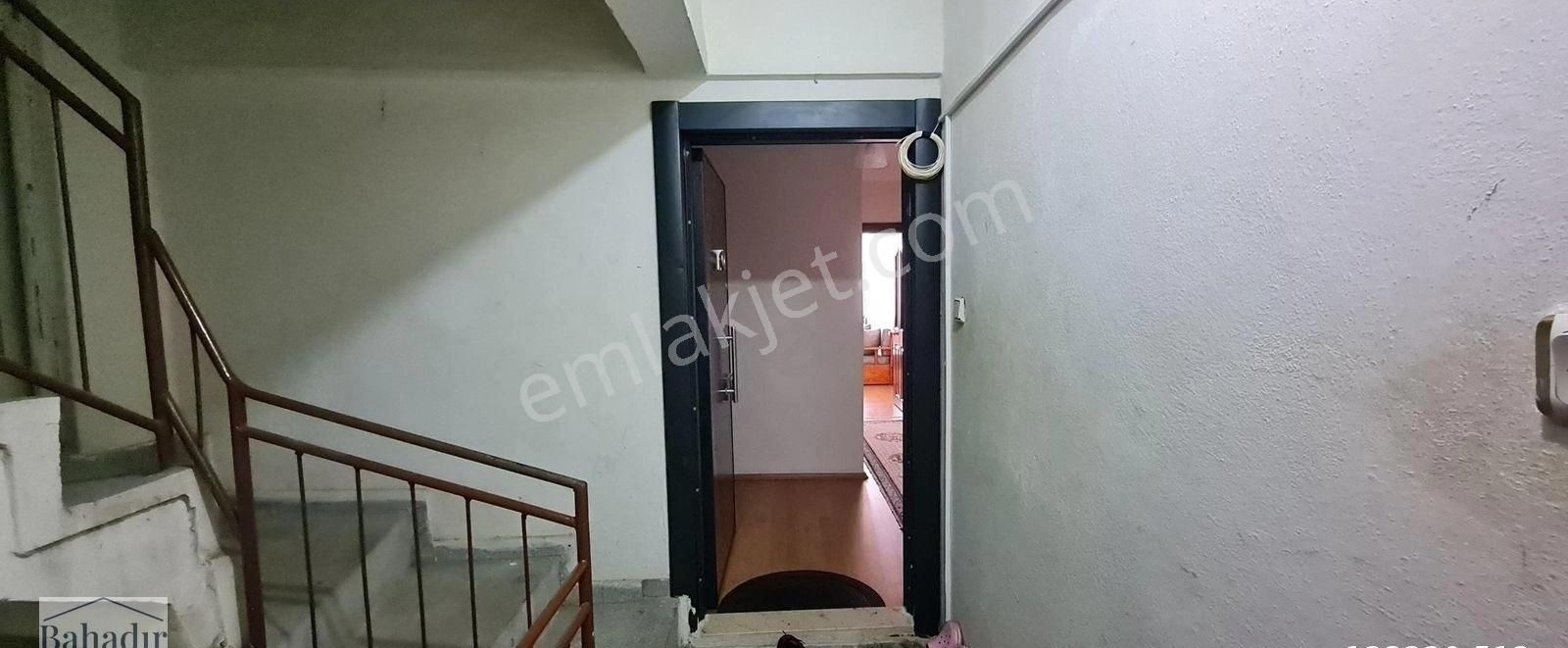 Edremit İskele Kiralık Daire Bahadır Emlaktan Altınoluk Sahile 50 Metre Kiralık Daire