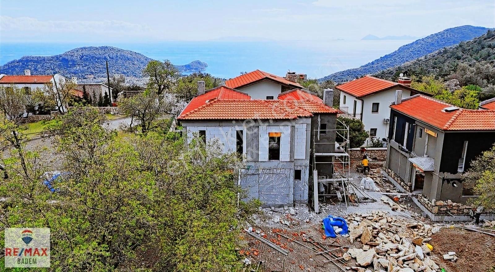 Datça Mesudiye Satılık Villa Datça Mesudiye'de 4+1 Deniz Manzaralı Çok Özel Bir Villa