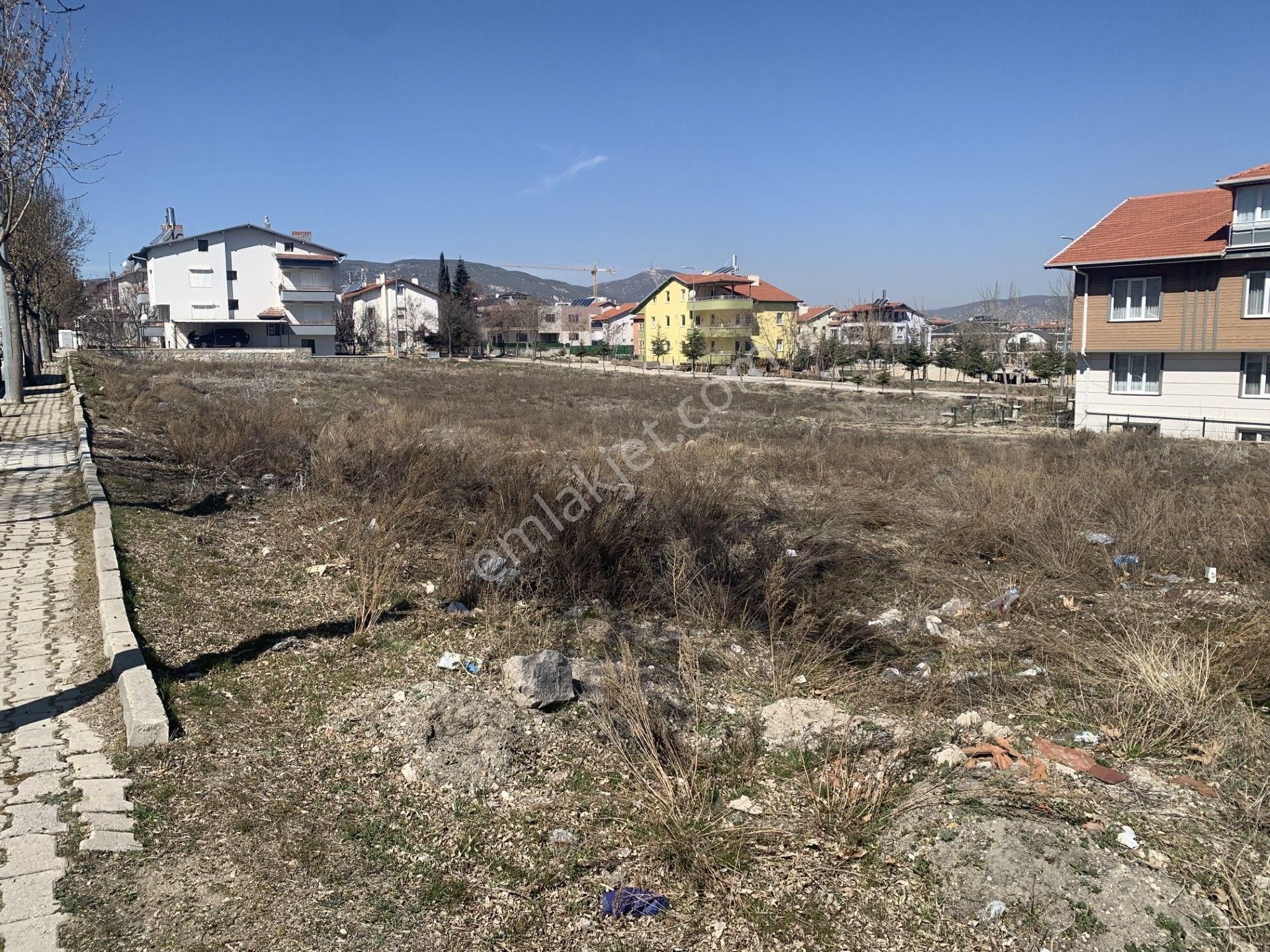 Isparta Merkez Muzaffer Türkeş Satılık Ticari İmarlı Fırıncıların Dikkatine! Harika Konumda Münhasır Ticari Arsa