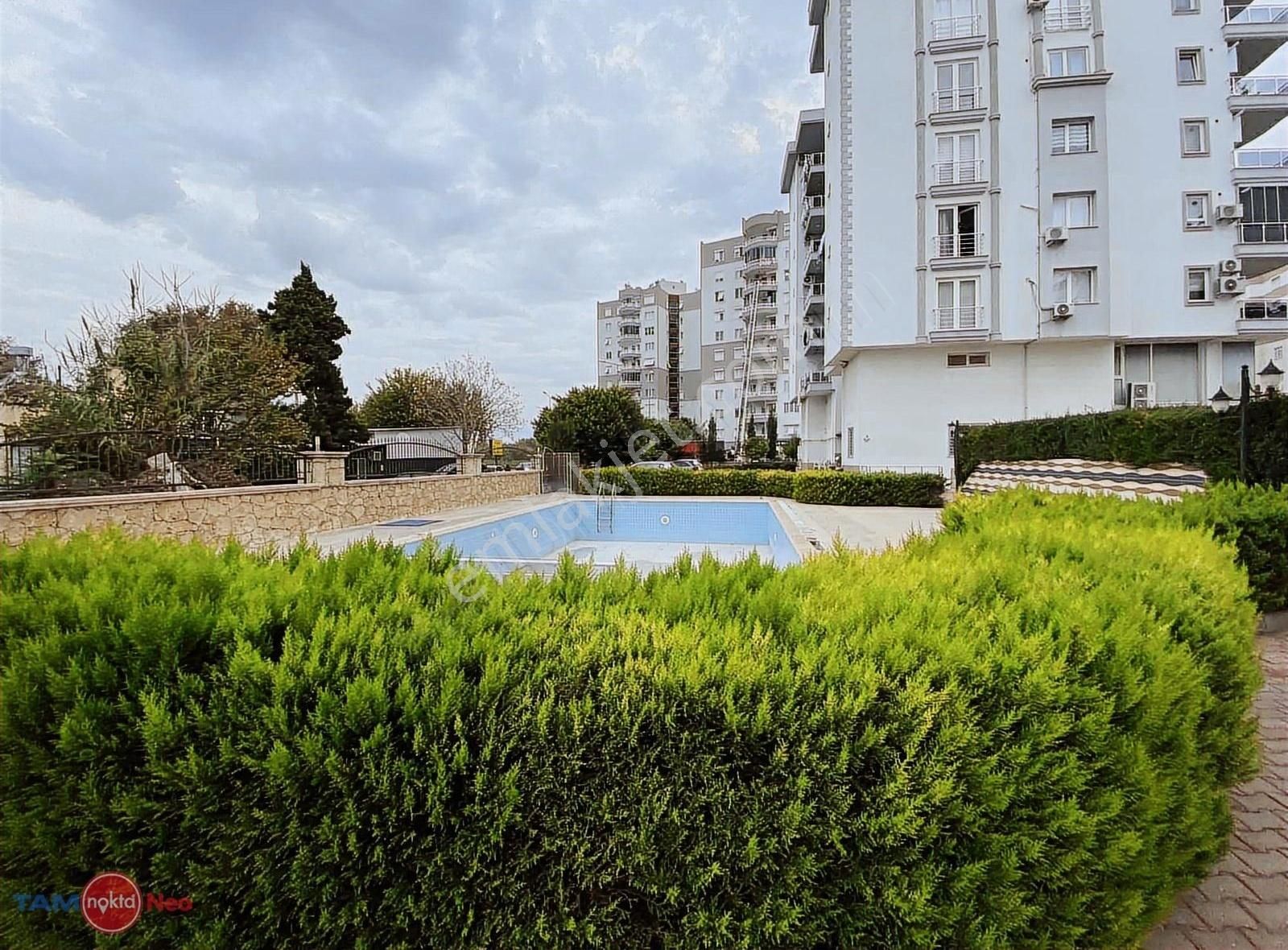 Muratpaşa Çağlayan Satılık Daire Yalı Caddesi'nde Site İçi Havuzlu Tadilatlı Satılık 3+1 Daire