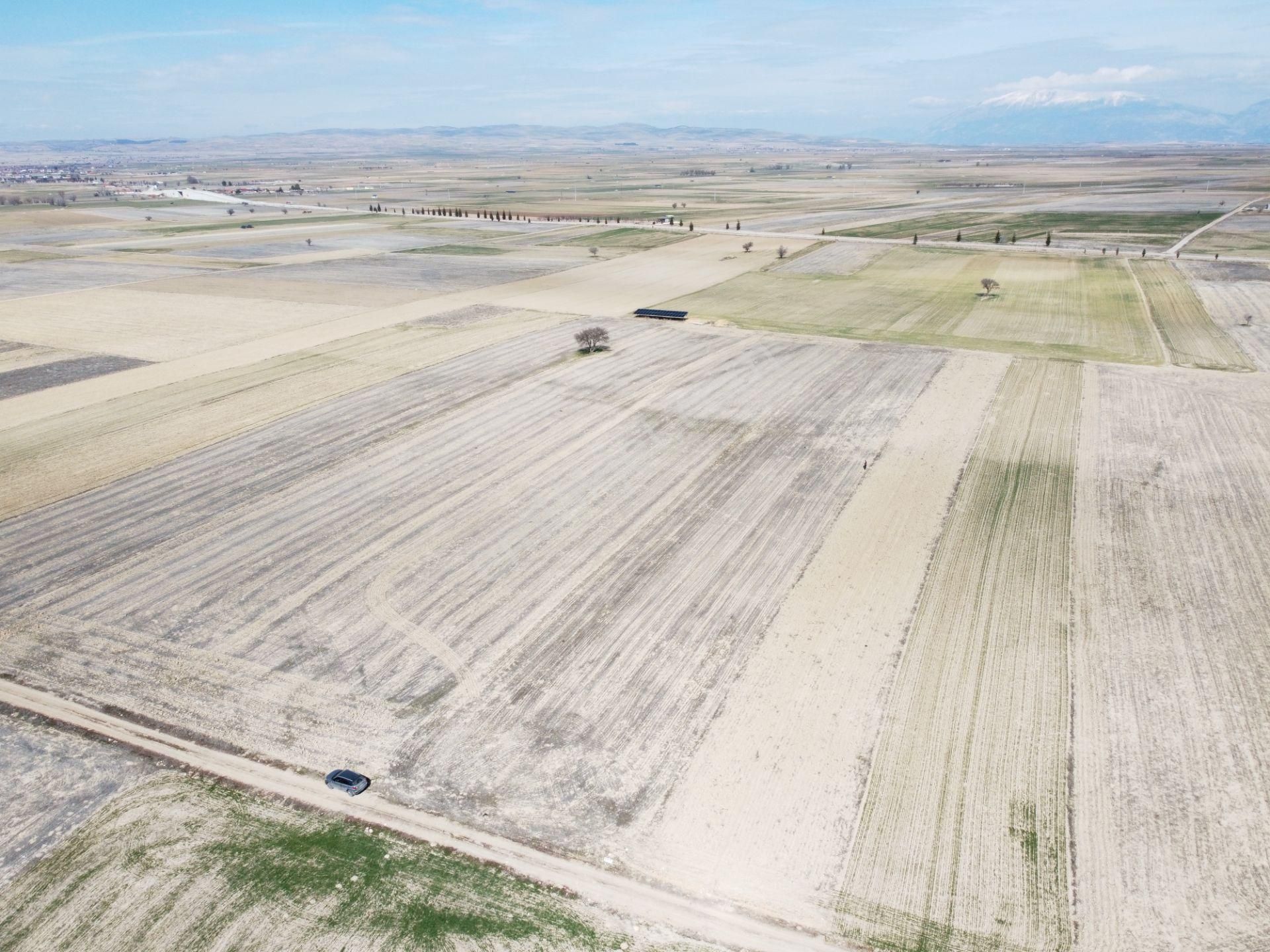 Afyonkarahisar Evciler Gökçek Köy Yakını 6461m2 Tek Tapu Tarla - Görsel 11