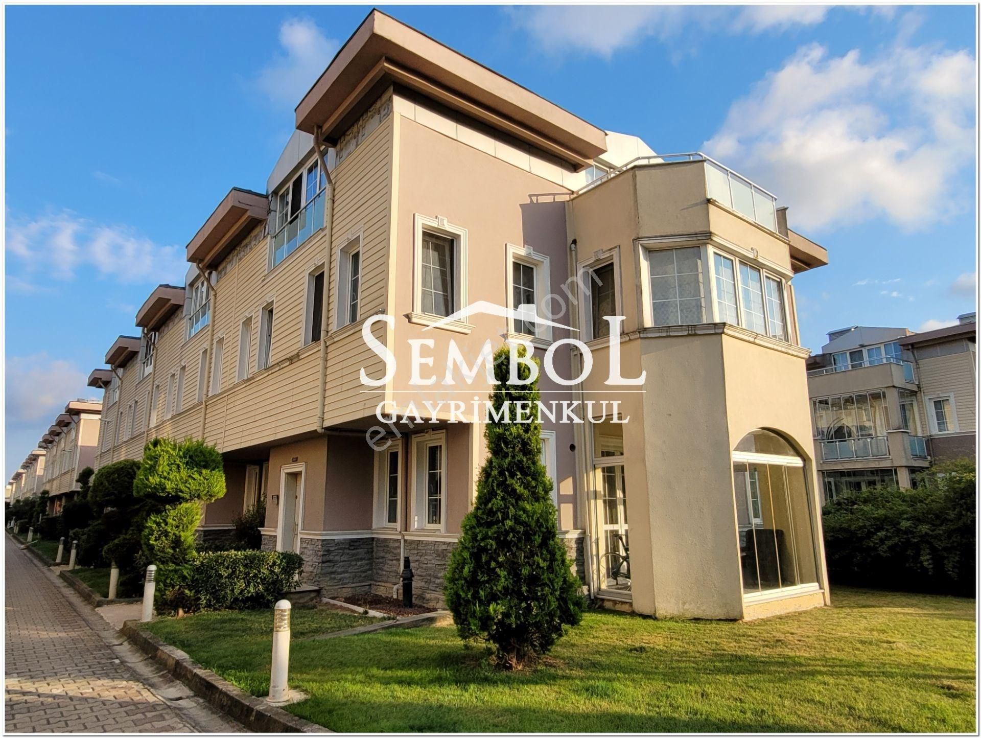 Sancaktepe Abdurrahmangazi Satılık Villa Sancaktepe Alice Village Mimari Tasarımlı 5+2 Satılık Villa