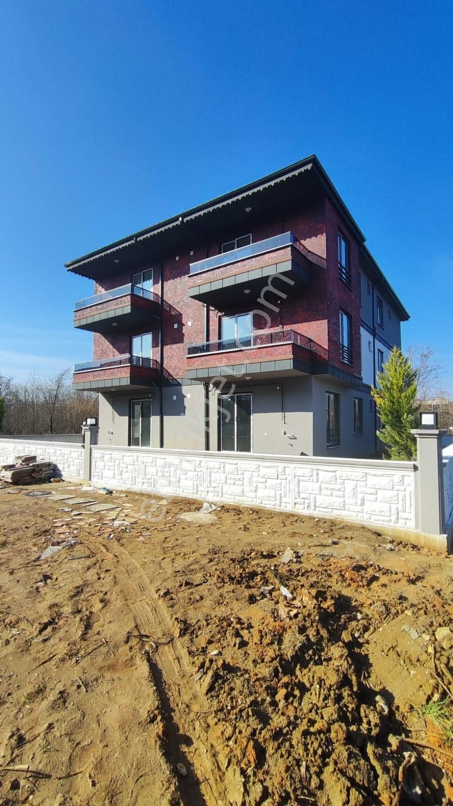 Karasu Yalı Satılık Villa !!! Size Özell Genişş Bahçelii 2+1 Sıfır Dairee !!!