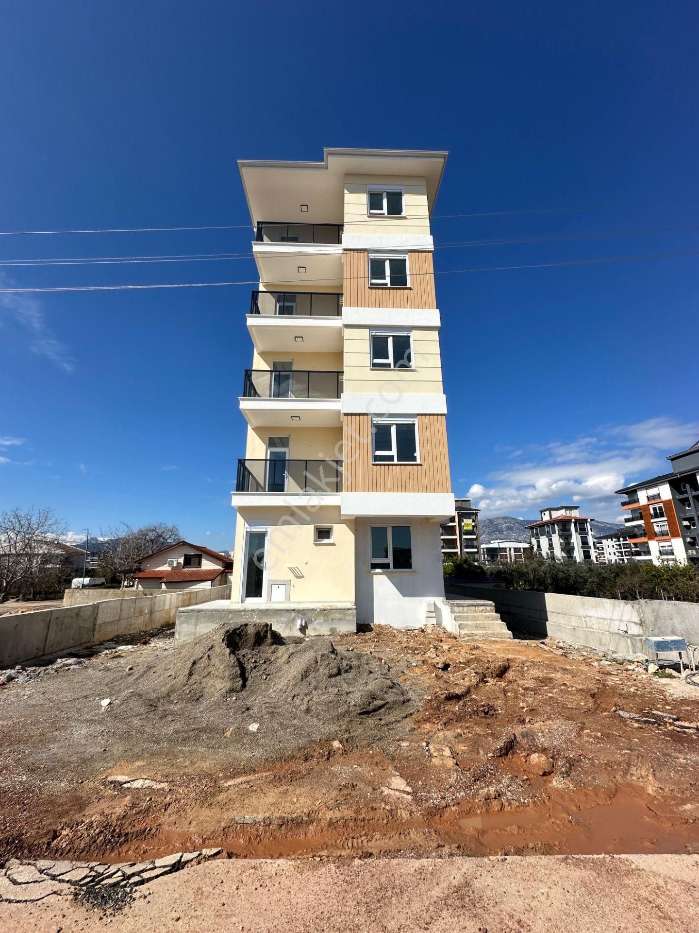 Yasinkuzu'dan Bahçeyaka'da Kanal Caddesi Üzerinde Satılık 1+1 Daire - Görsel 9
