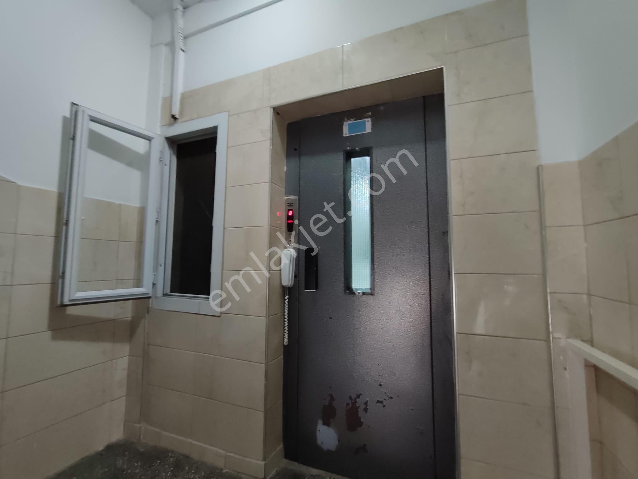 Cumhuriyet Mahallesinde Gmk Bulvarı Üzeri Asansörlü Satılık 3+1 Daire - Görsel 33