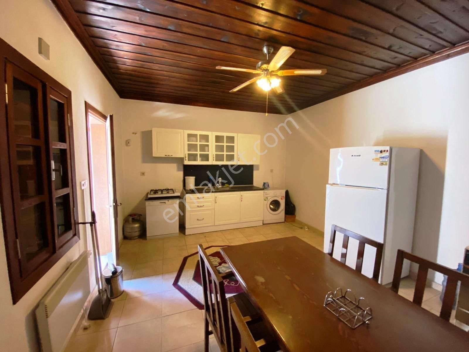 Milas Merkezde Full Restorasyonlu İki Müstakil Ev - Görsel 22