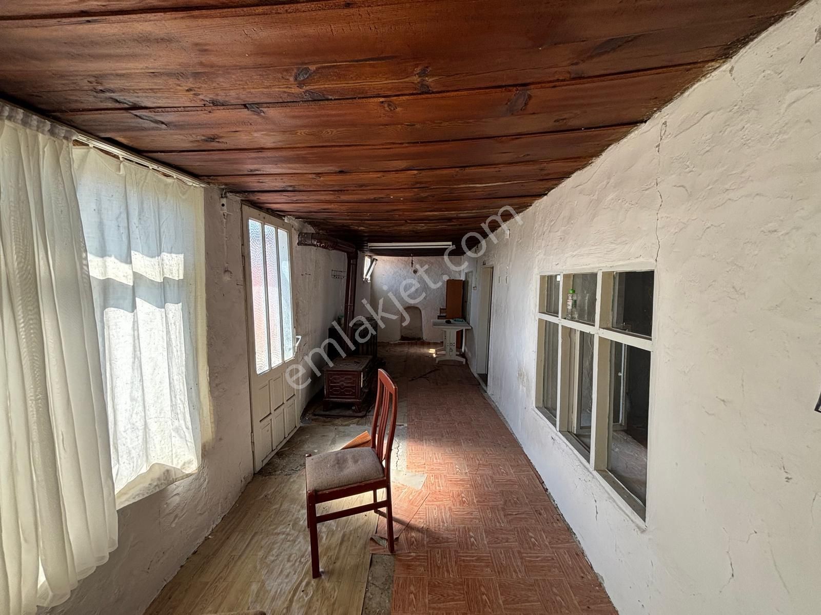 Yukarıkırıklar Mahallesi Merkeze Yakın Köy Evi - Görsel 7