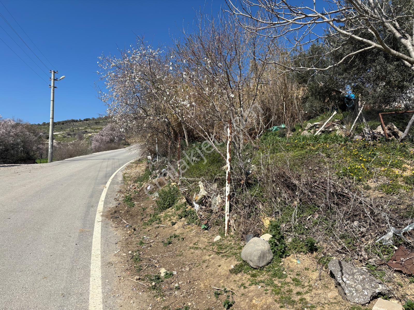 Yukarıkırıklar Mahallesi Merkeze Yakın Köy Evi - Görsel 13