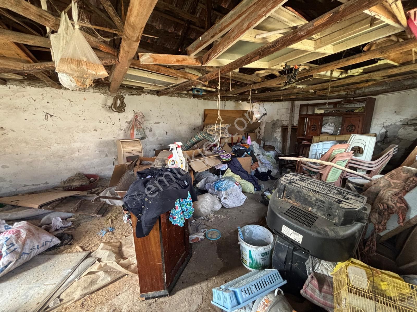 Yukarıkırıklar Mahallesi Merkeze Yakın Köy Evi - Görsel 8