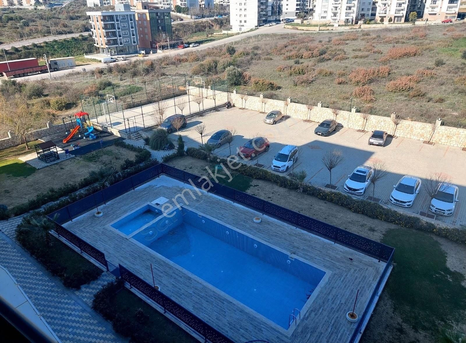 Torbalı İnönü Kiralık Daire Ayrancılar İnönü Mahallesin De3+1 Havuzlu Site İçinde Kiralık