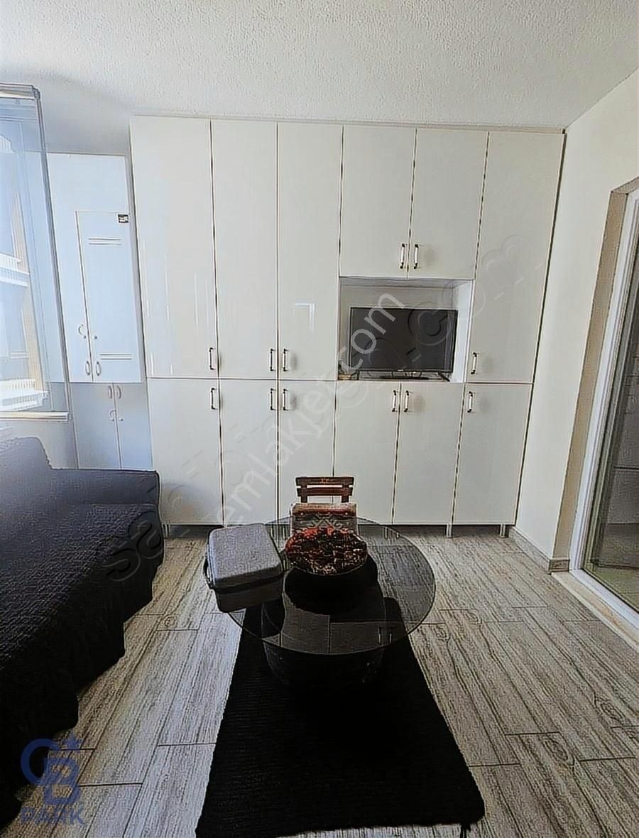 19 Mayıs Yukarıengiz Satılık Daire Demırkent Sıtesı,az Kat,yatay Mımarı,net 165m2,3.5+1,2 Cambalkon