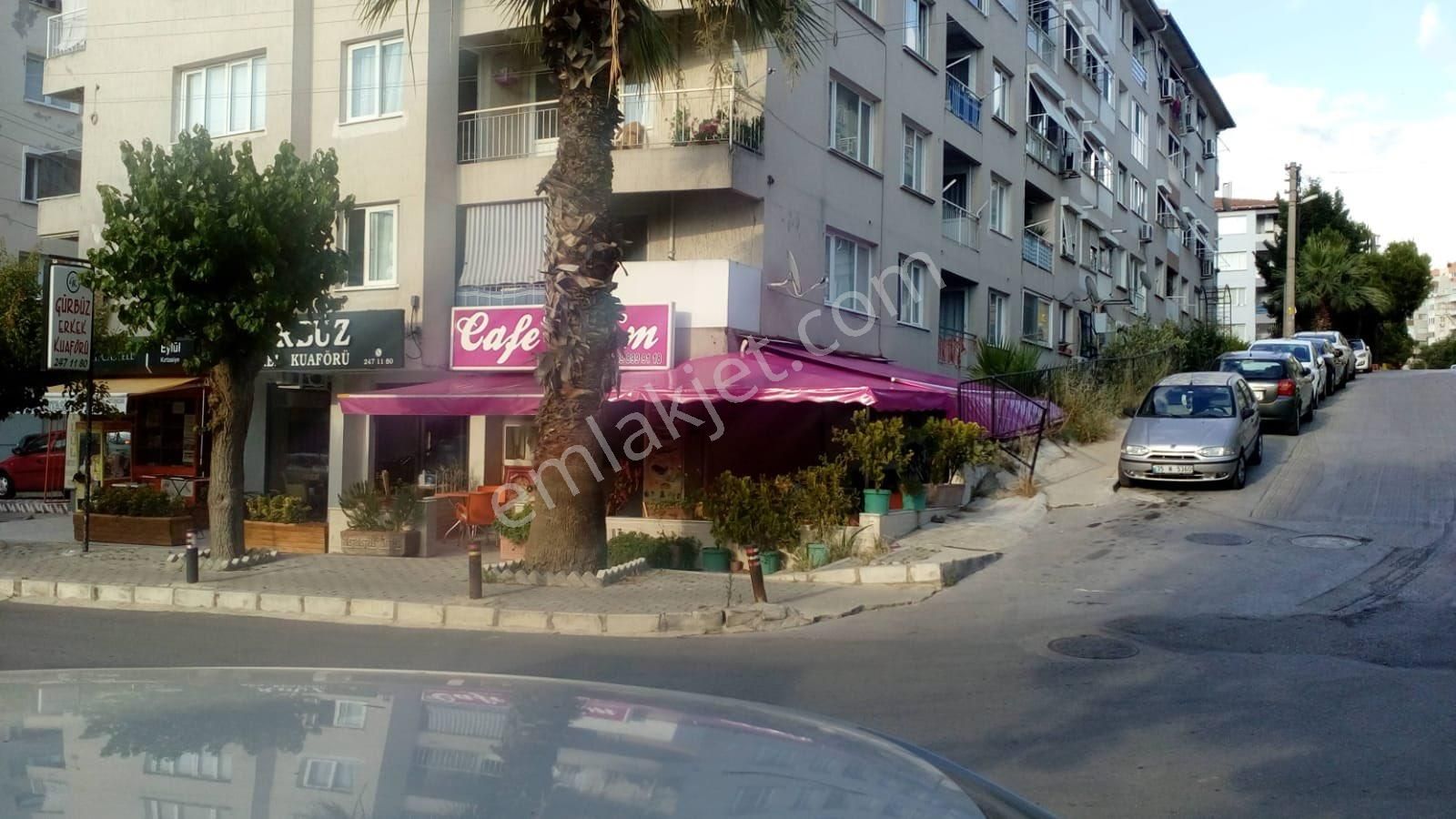 Karabağlar Poligon Devren Kafe & Bar Devren Cafe