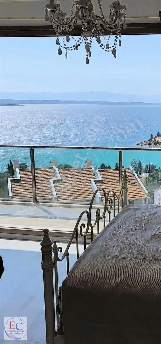 Çeşme Ardıç Denize Sıfır Satılık Villa Çeşme Paşalimanında Alaçatı Yakını Muhteşem Manzaralı Villa