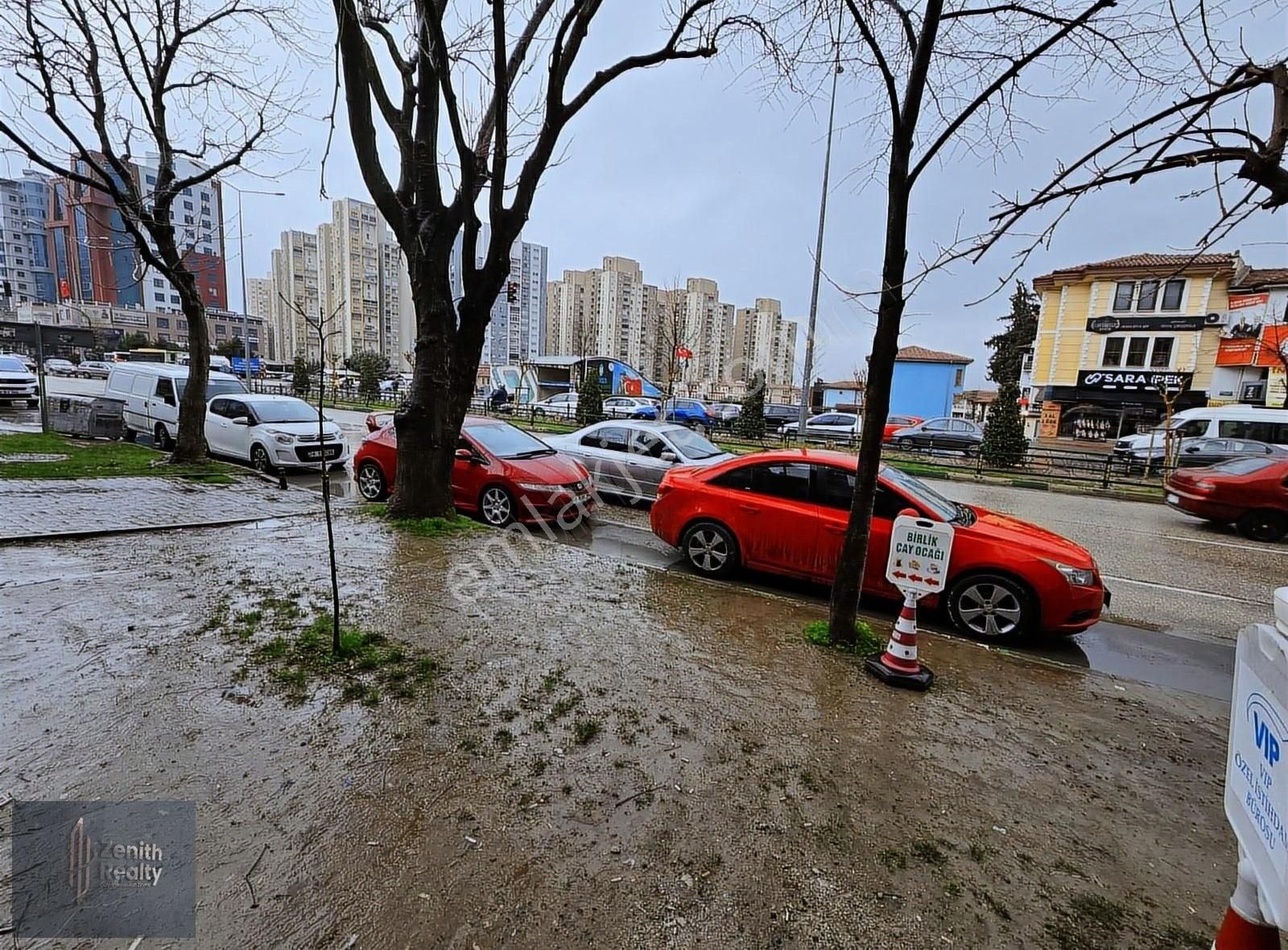 Osmangazi Tuzpazarı Satılık Ofis Haşim İşcan Caddesinde Satılık Ofis