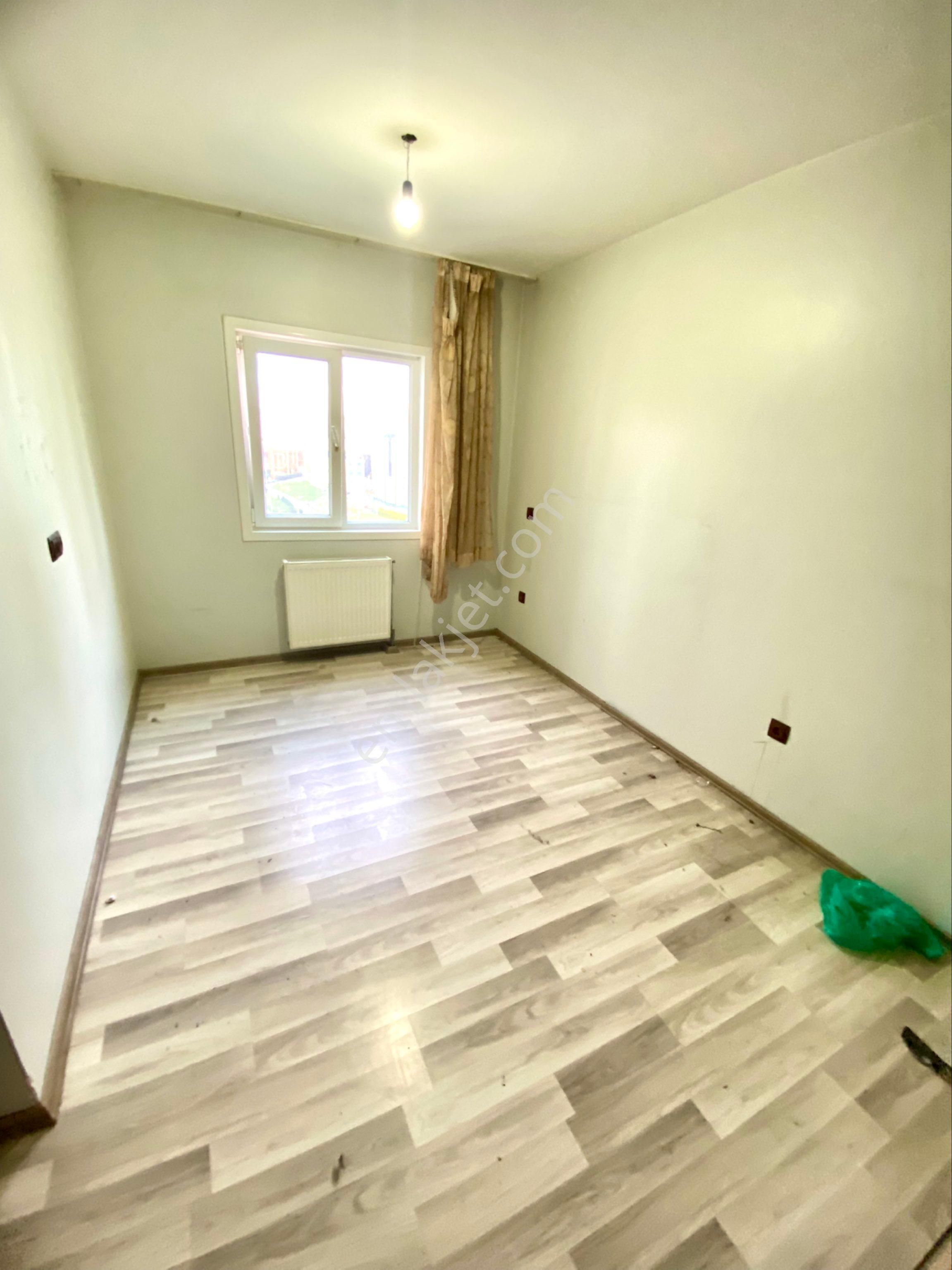 Solarkent Sitesi 2+1 Ebeveyn Banyolu Kapalı Mutfaklı Kiralık Daire - Görsel 11