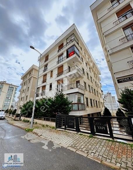 Maltepe Cevizli Satılık Daire Emlak Dünyası Satılık 1+1 Merkezi Lokasyonda Daire