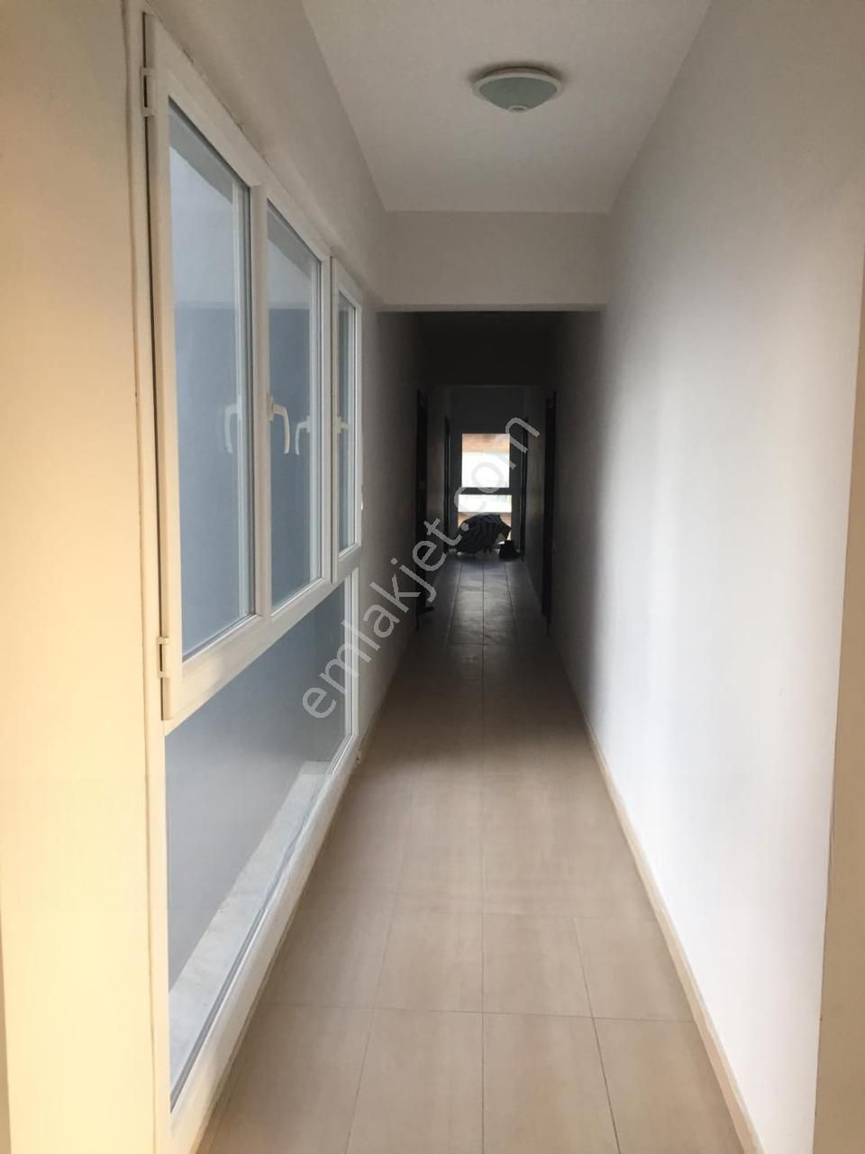 Seyrek Stüdyo City Arakat Önü Açık Havuzlu Tam 1+1 - Görsel 7