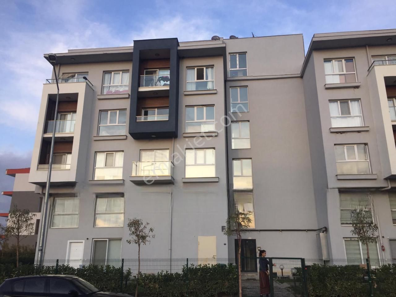 Seyrek Stüdyo City Arakat Önü Açık Havuzlu Tam 1+1 - Görsel 4