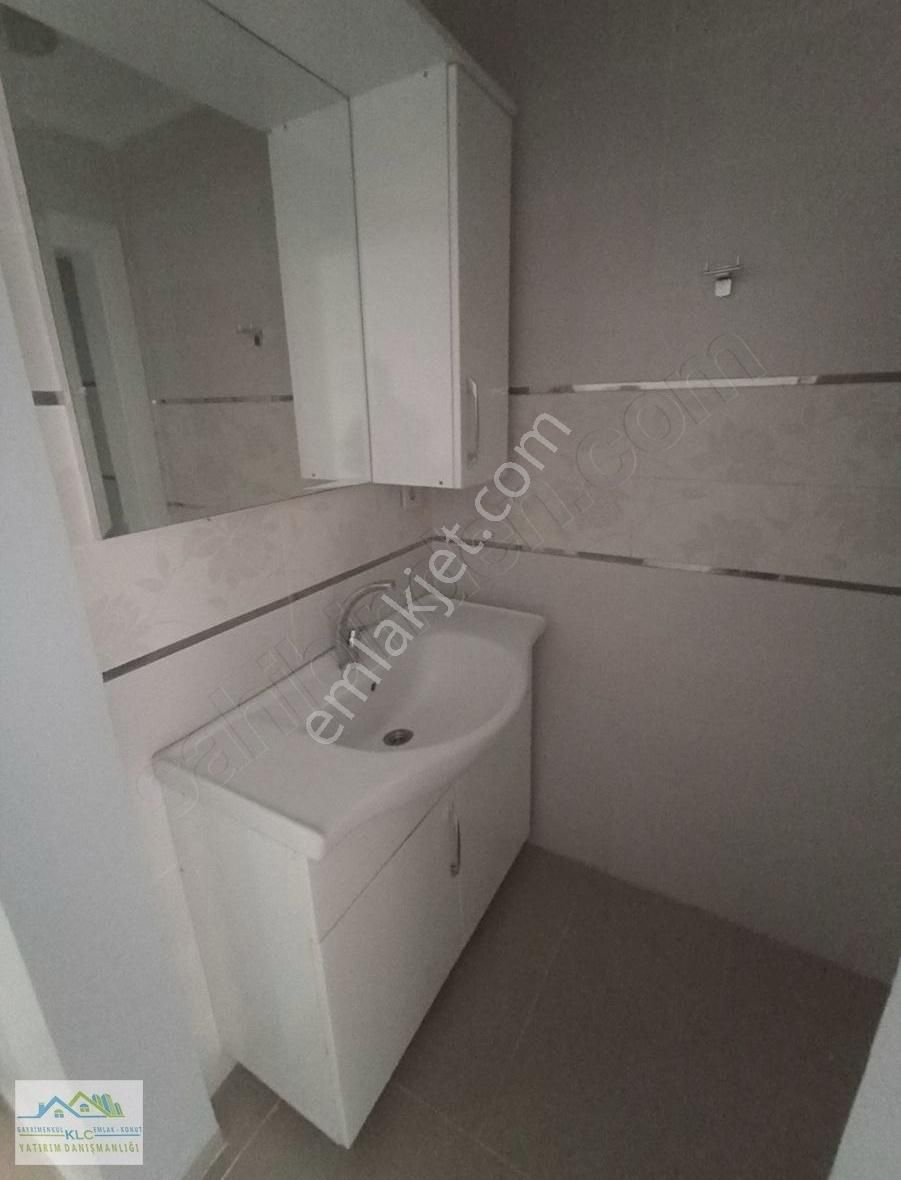 Karesi Paşa Alanı Kiralık Daire Klcden Paşalanı Mahallesi Sabri Uğur Caddesinde 4+1 165 M² Daire