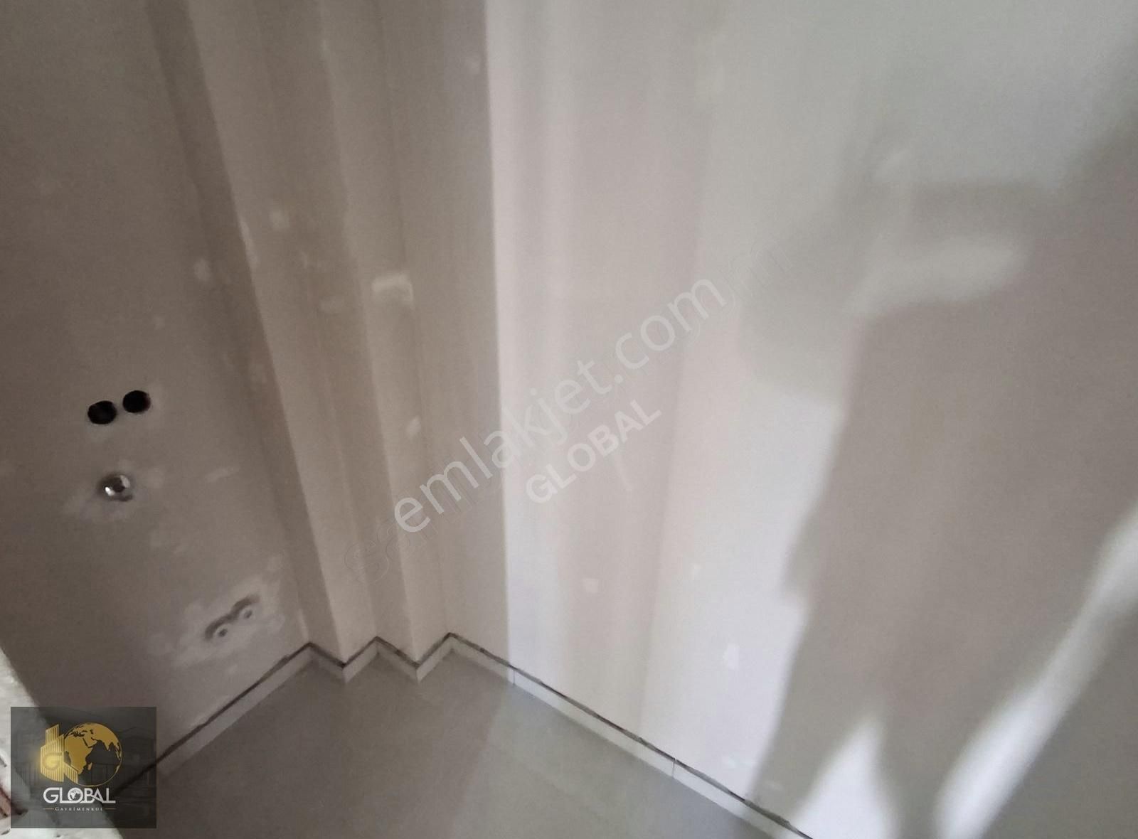 Bartın Merkez Karaköy Satılık Daire Karaköy Mahallesinde Müstakil Garajlı 3+1 150m2 Lüx Daire