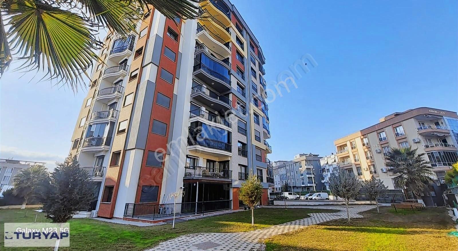 Buca Akıncılar Satılık Daire Akıncılar Mah.koşu İzban Yakını Site İçerisinde 3+1satılık Daire