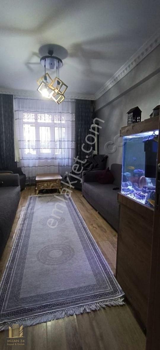 Zeytinburnu Seyitnizam Satılık Daire Zeytinburnu Seyitnizam Satılık Daire 2+1 85 Mt