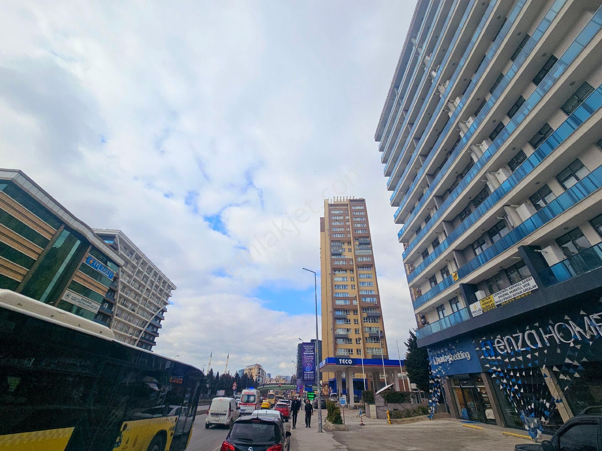 Esenyurt İnönü Satılık Daire Doğan Araslı Caddesi Üzerinde 2+1 Rezidans Dairesi