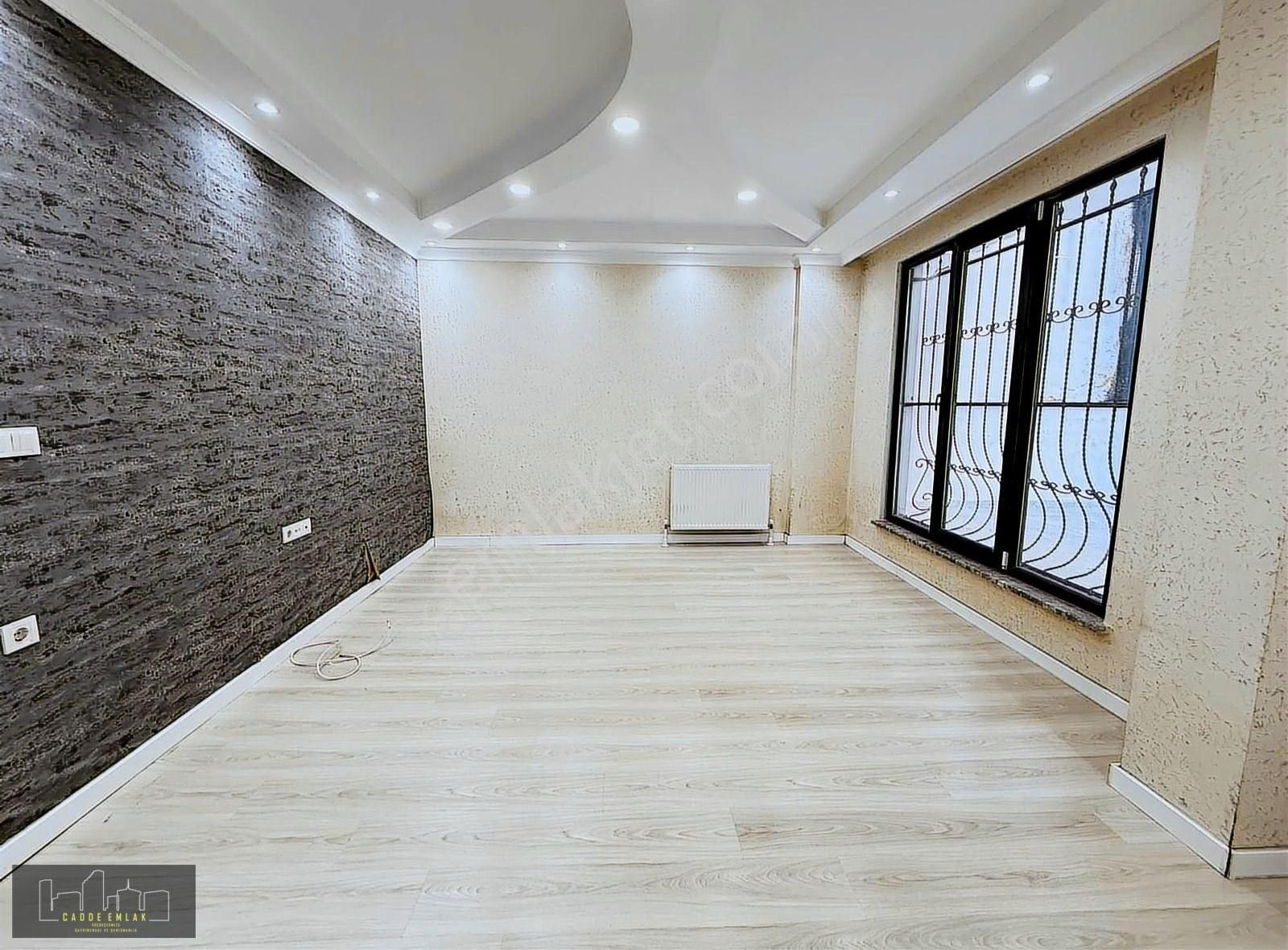 Küçükçekmece Kartaltepe Kiralık Daire Cadde Emlak Sefaköy Merkez 2+1 100 M2 Mükemmel Bahçeli B Katı