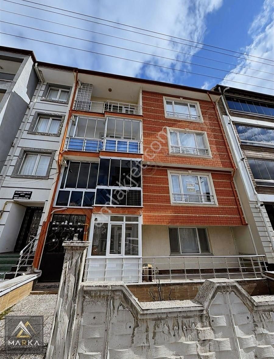 Kütahya Merkez Zafertepe Kiralık Daire Marka'dan Zafertepe Girişinde Ara Kat 2+1 Kiralık Daire