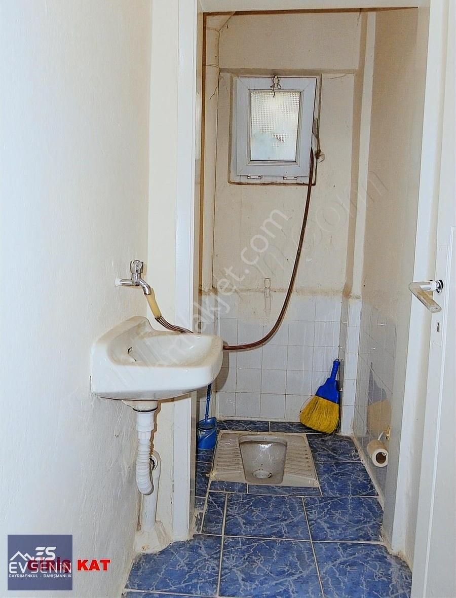 Körfez Esentepe Mh. Bahçeli,üç Daireli Çok Bakımlı Satılık Bina - Görsel 26