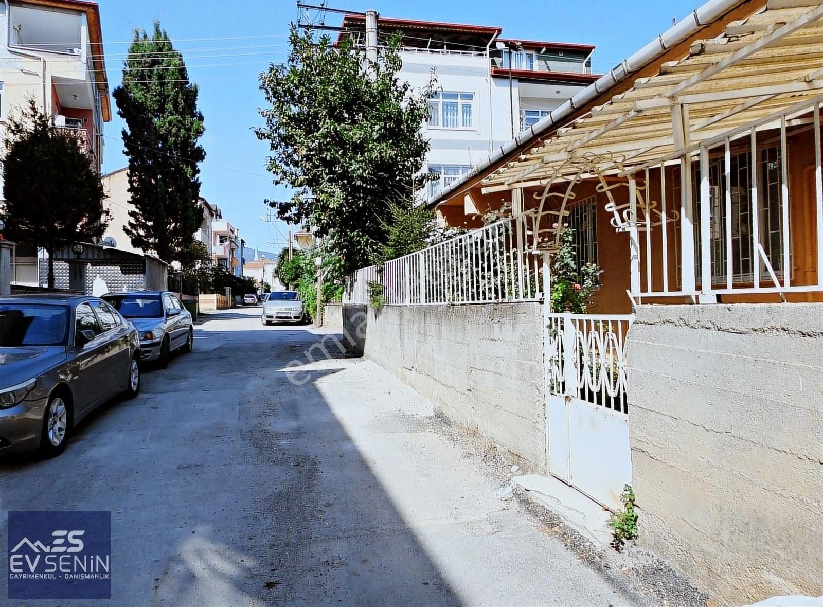 Körfez Esentepe Mh. Bahçeli,üç Daireli Çok Bakımlı Satılık Bina - Görsel 21